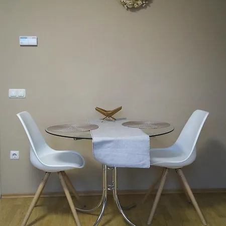 Centrum Apartman Апартаменты *